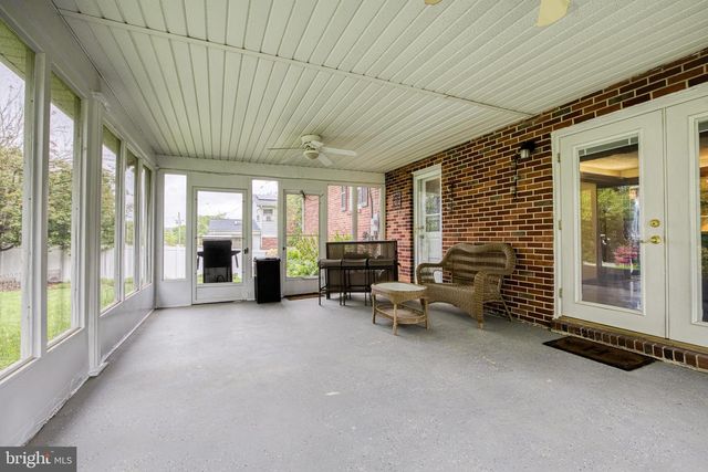 420 CORTLEIGH DR, York, PA 17402