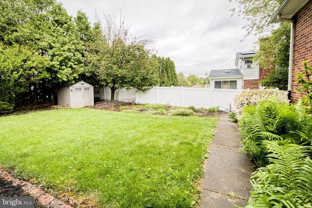 420 CORTLEIGH DR, York, PA 17402