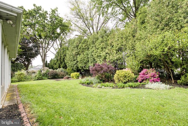 420 CORTLEIGH DR, York, PA 17402