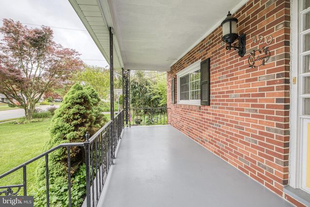 420 CORTLEIGH DR, York, PA 17402