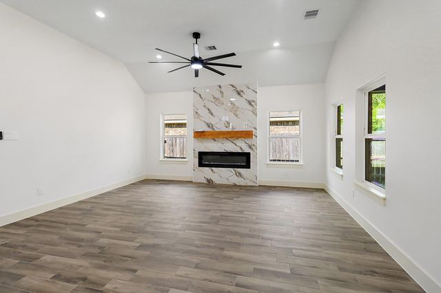 1602 Chart Drive, Crosby, TX 77532