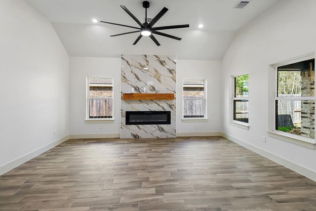 1602 Chart Drive, Crosby, TX 77532