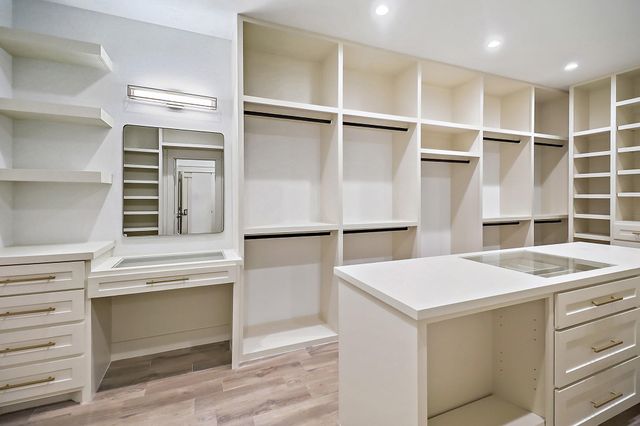 1602 Chart Drive, Crosby, TX 77532