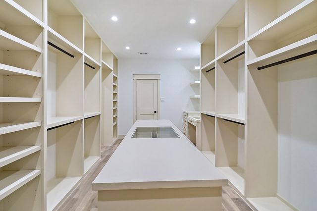 1602 Chart Drive, Crosby, TX 77532