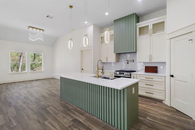 1602 Chart Drive, Crosby, TX 77532