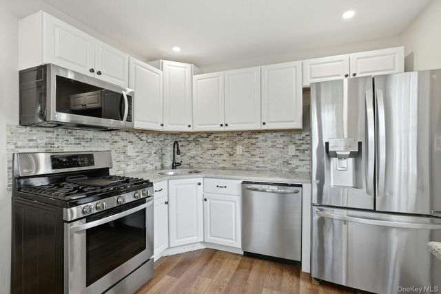 3 Win Haven Lane, Commack, NY 11725