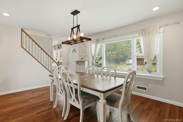 3 Win Haven Lane, Commack, NY 11725