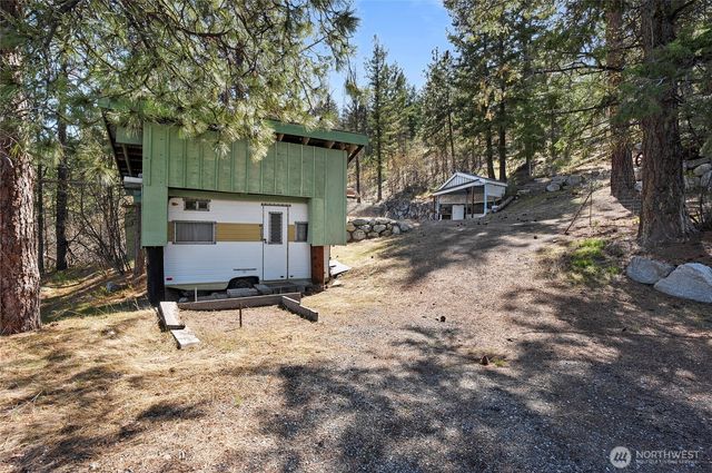 985 Guffy Road, Chelan, WA 98816