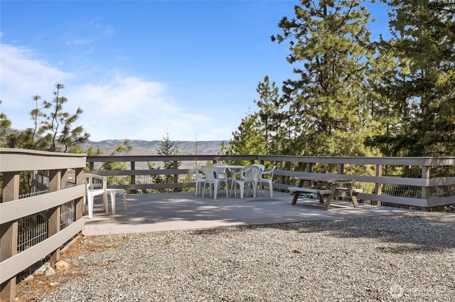 985 Guffy Road, Chelan, WA 98816