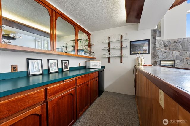 985 Guffy Road, Chelan, WA 98816