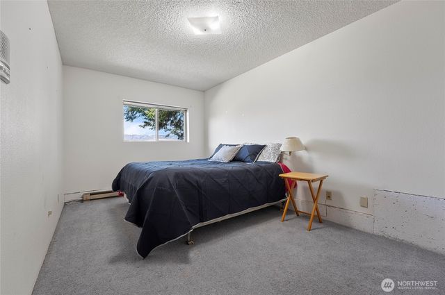 985 Guffy Road, Chelan, WA 98816