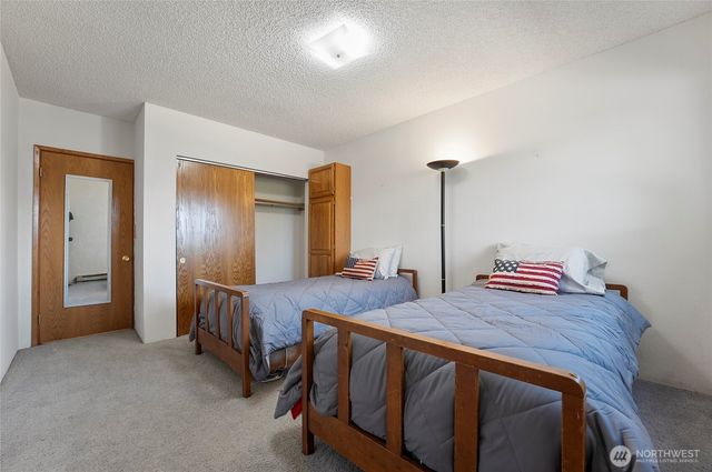 985 Guffy Road, Chelan, WA 98816