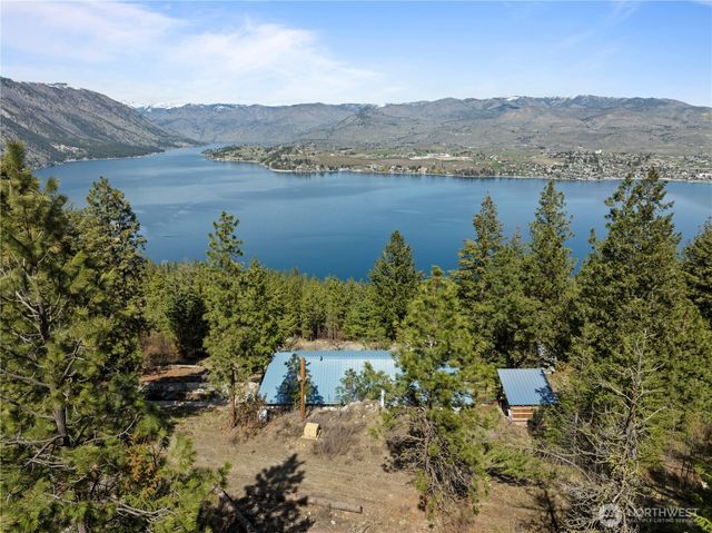 985 Guffy Road, Chelan, WA 98816