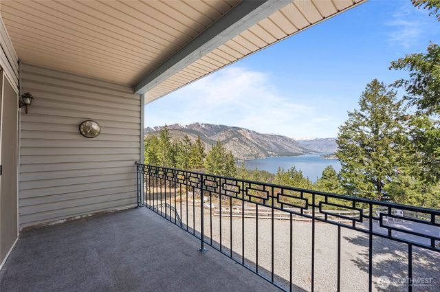 985 Guffy Road, Chelan, WA 98816