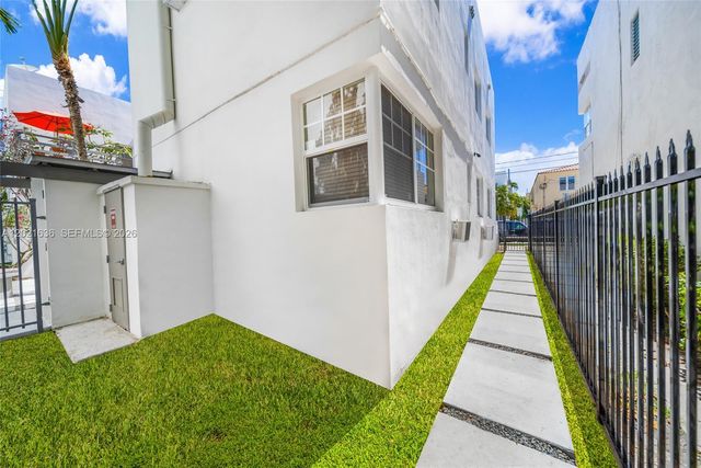 408 W 25th St 8, Miami Beach, FL 33140
