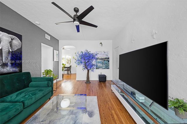 408 W 25th St 8, Miami Beach, FL 33140