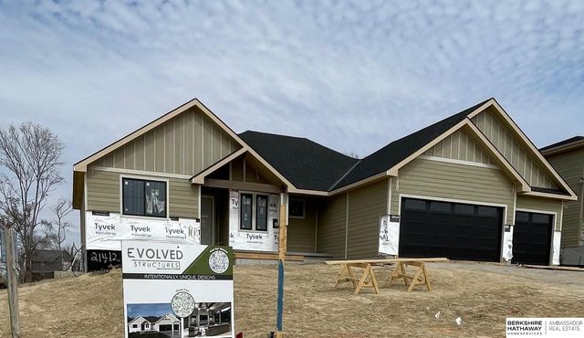 21412 Taylor Street, Elkhorn, NE 68022