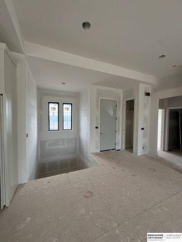 21412 Taylor Street, Elkhorn, NE 68022