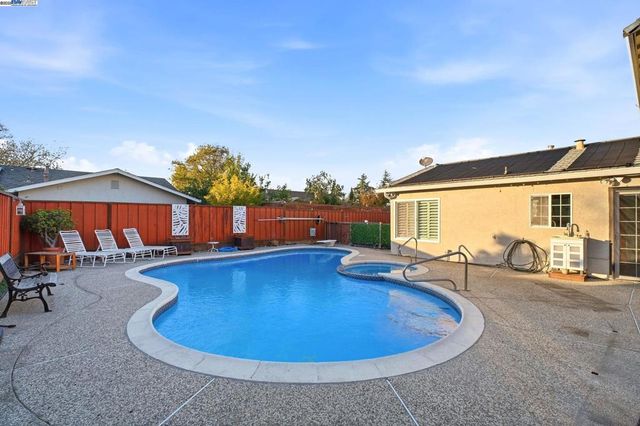 36357 Spruce St., Newark, CA 94560