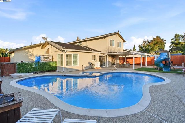 36357 Spruce St., Newark, CA 94560