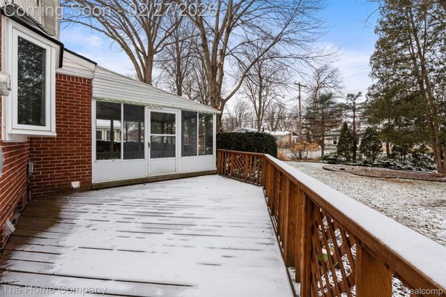 14229 Ingram Street, Livonia, MI 48154