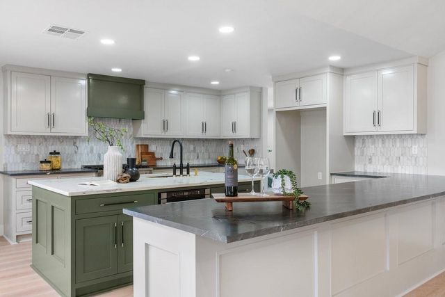 7525 Middlewood Street, Houston, TX 77063