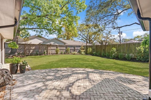 7525 Middlewood Street, Houston, TX 77063