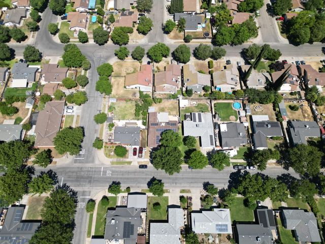 980 Sydney Ln, Merced, CA 95341