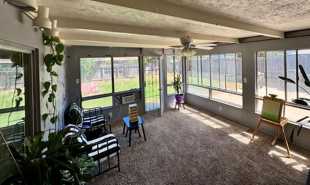 980 Sydney Ln, Merced, CA 95341