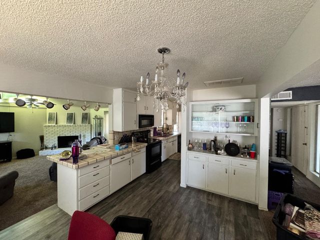 980 Sydney Ln, Merced, CA 95341