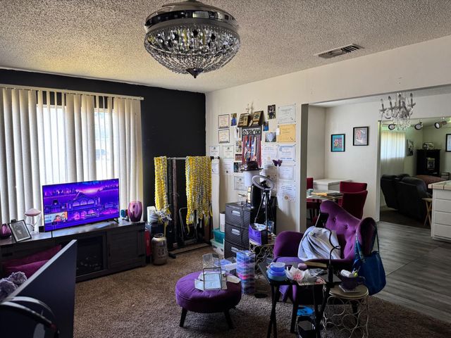 980 Sydney Ln, Merced, CA 95341