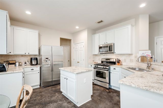 2729 Kinney Oaks CT, Austin, TX 78704