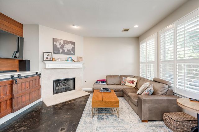 2729 Kinney Oaks CT, Austin, TX 78704