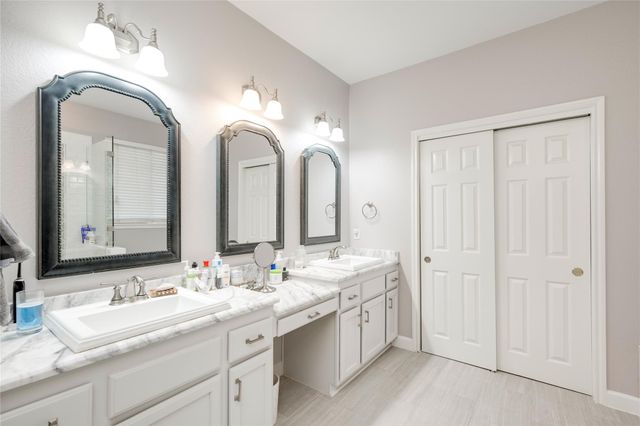 2729 Kinney Oaks CT, Austin, TX 78704