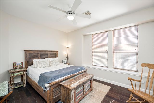 2729 Kinney Oaks CT, Austin, TX 78704