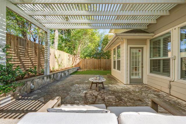 2729 Kinney Oaks CT, Austin, TX 78704