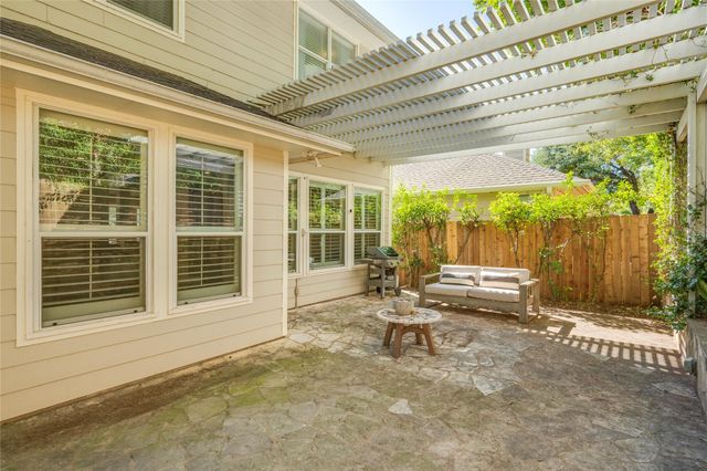 2729 Kinney Oaks CT, Austin, TX 78704