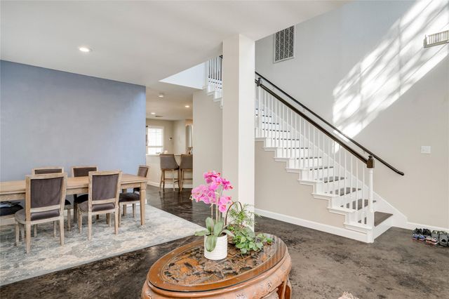 2729 Kinney Oaks CT, Austin, TX 78704