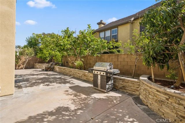 27 Daphne, Irvine, CA 92606