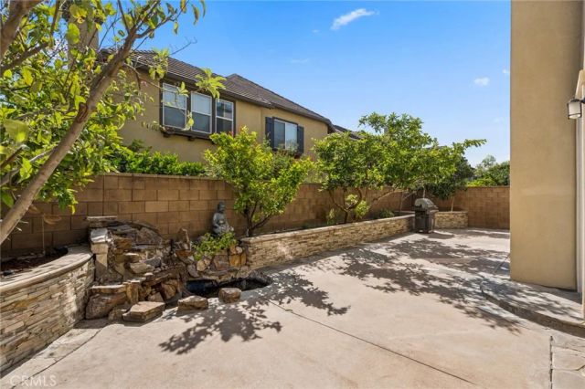 27 Daphne, Irvine, CA 92606
