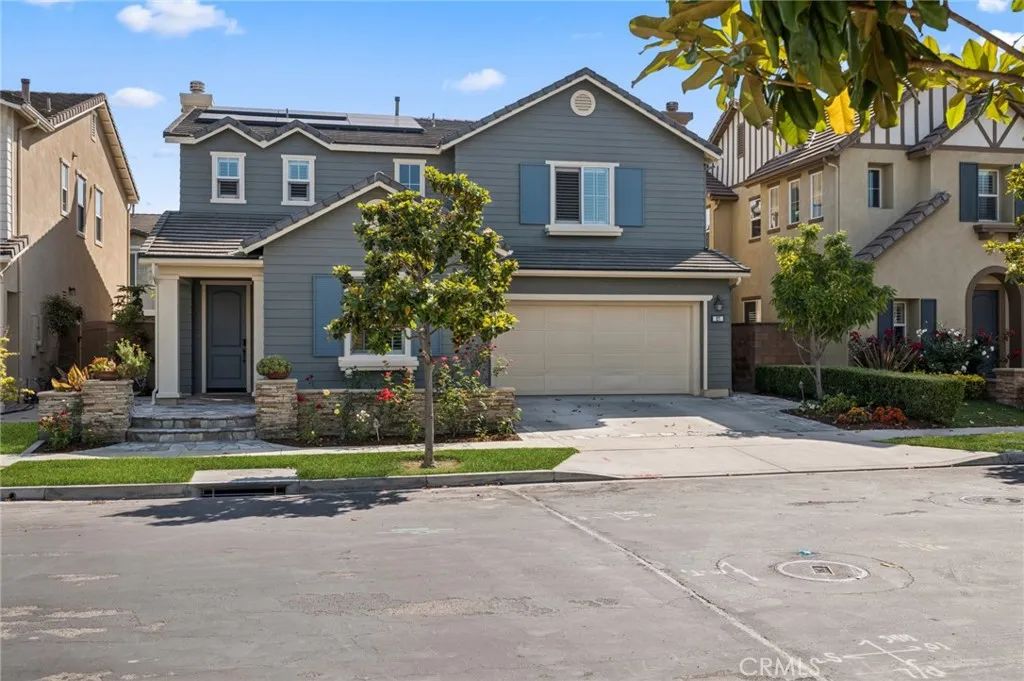 27 Daphne, Irvine, CA 92606