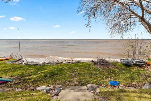 5083 EDGEWATER BEACH ROAD, Green Bay, WI 54311