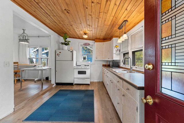 5083 EDGEWATER BEACH ROAD, Green Bay, WI 54311