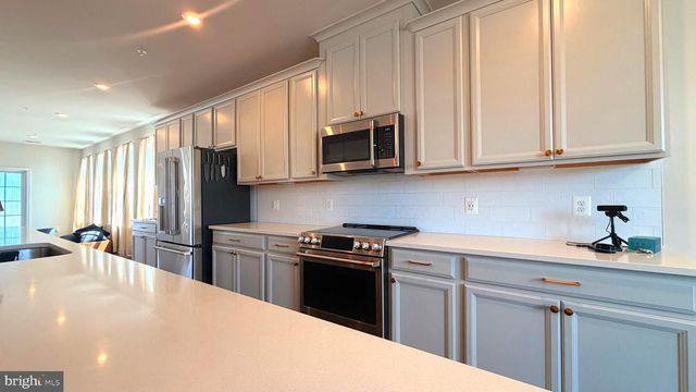 10552 NEIL ARMSTRONG WAY, Lanham, MD 20706