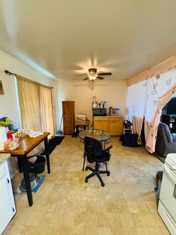 814 Brehler Avenue, Sanger, CA 93657