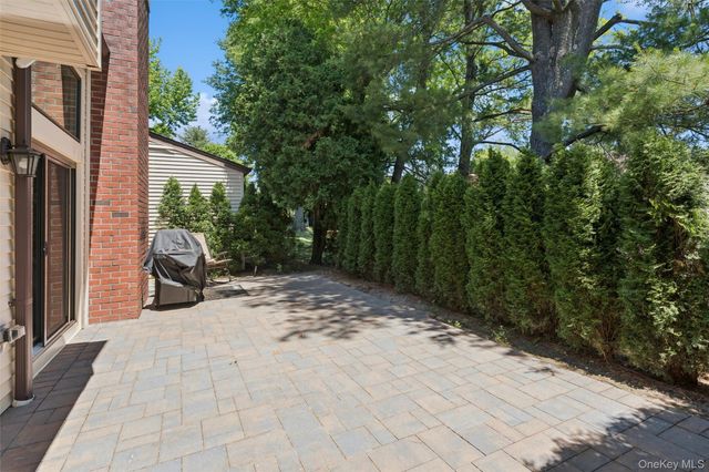 227 Ibis Court, Manhasset, NY 11030