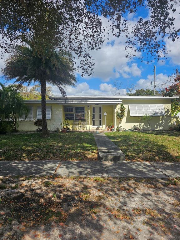 6491 SW 18th St, West Miami, FL 33155