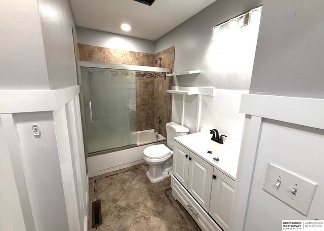 8401 S 139th Circle, Omaha, NE 68138