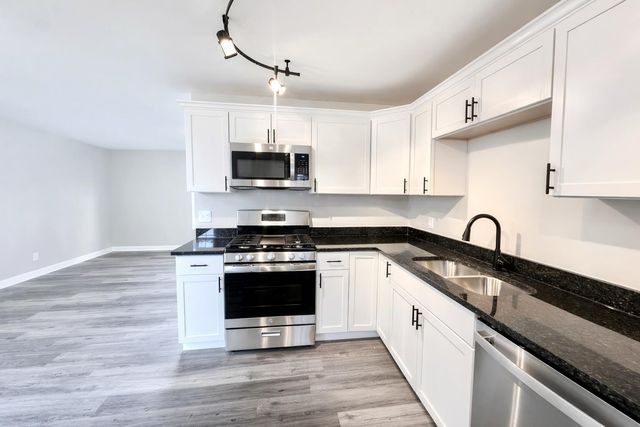 6651 Rhode Island Avenue, Hammond, IN 46323