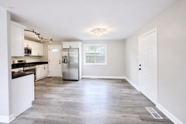 6651 Rhode Island Avenue, Hammond, IN 46323